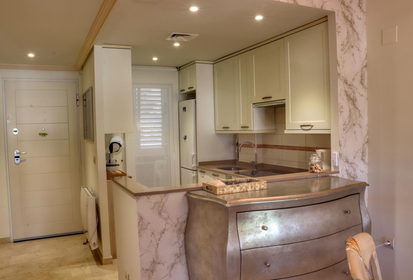Alquiler a corto plazo - Apartamento / piso - Albir - Centro
