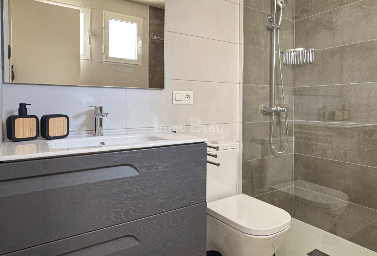 Alquiler a corto plazo - Apartamento / piso - Albir - Centro