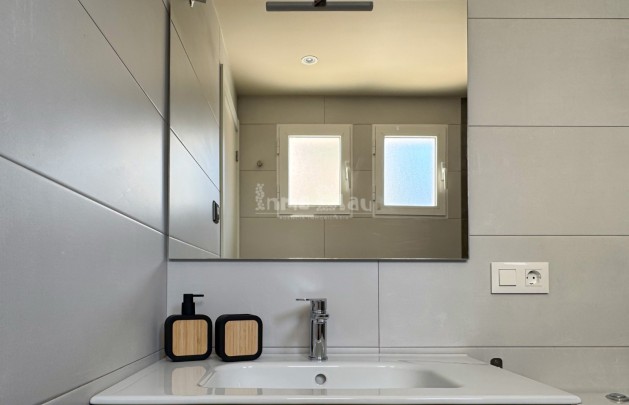 Alquiler a corto plazo - Apartamento / piso - Albir - Centro