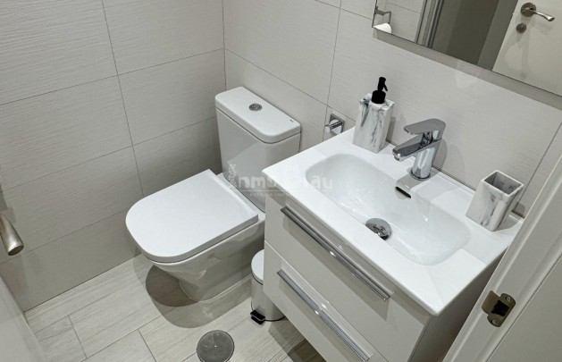 Alquiler a corto plazo - Apartamento / piso - Albir - Centro
