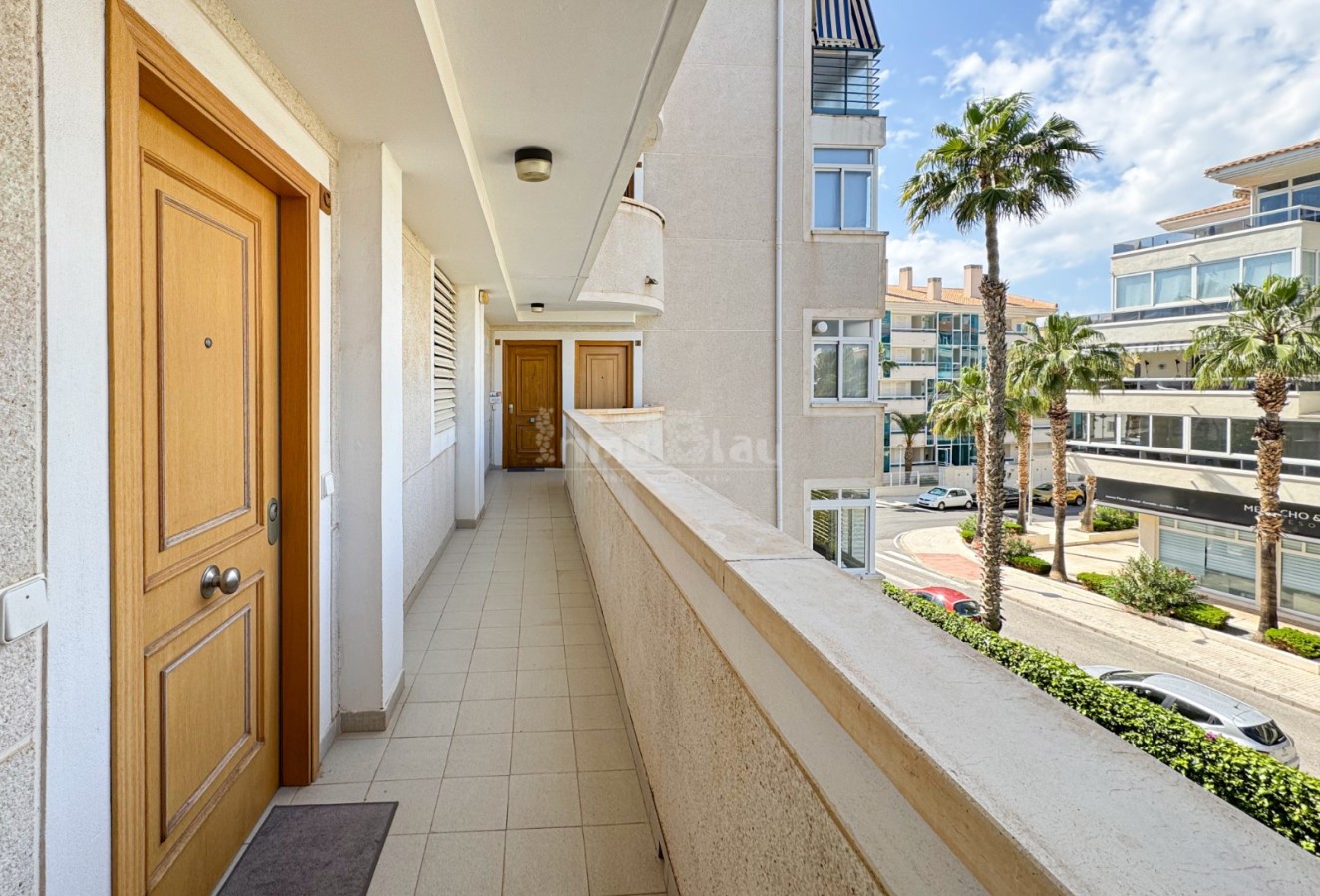 Alquiler a corto plazo - Apartamento / piso - Albir - Centro