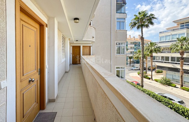 Alquiler a corto plazo - Apartamento / piso - Albir - Centro