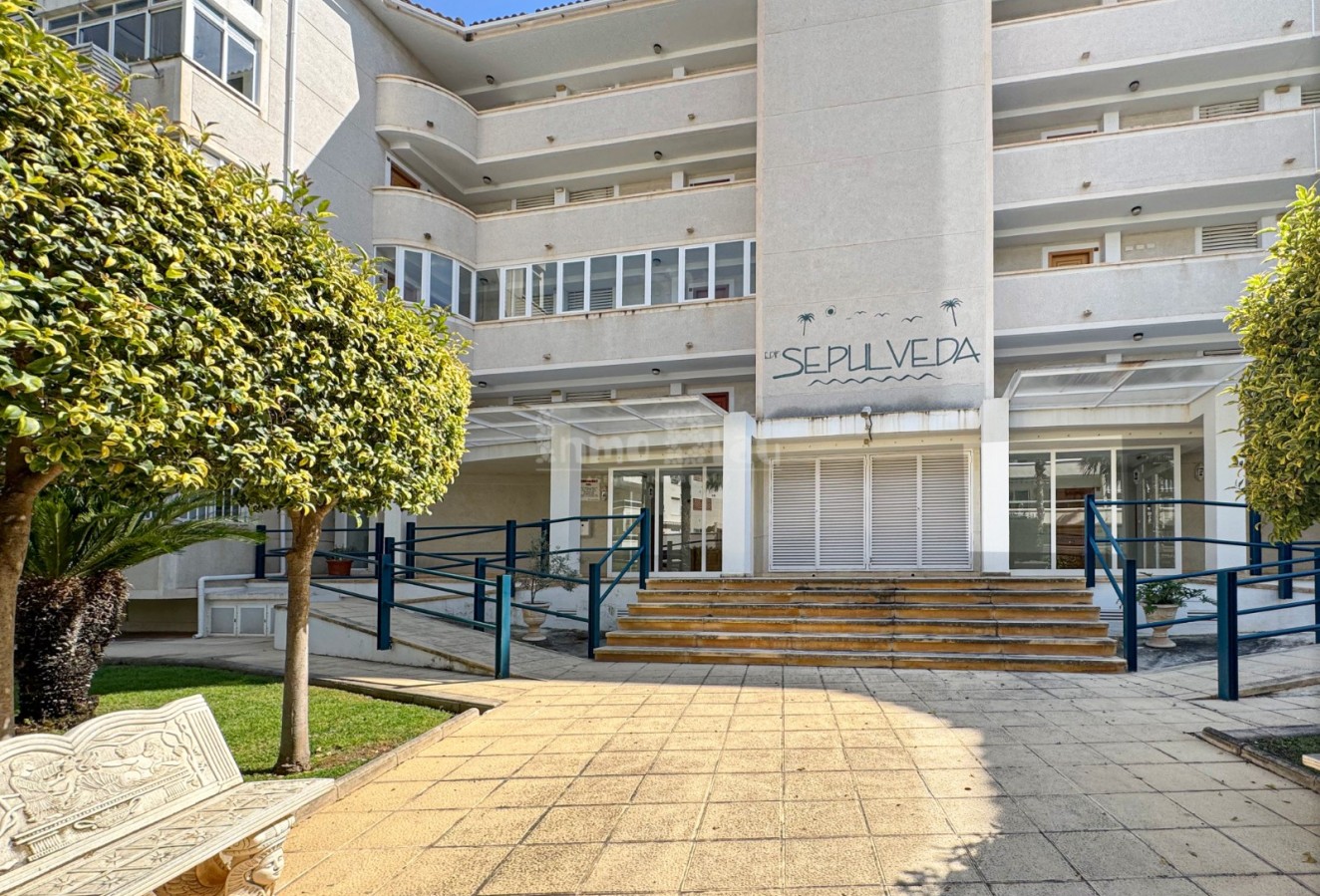 Alquiler a corto plazo - Apartamento / piso - Albir - Centro