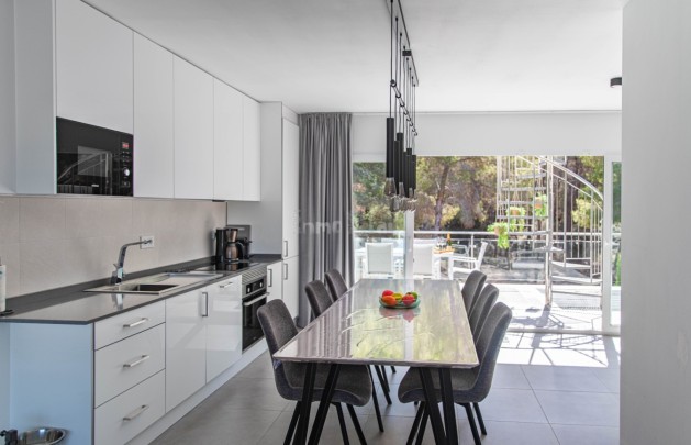 Sale - Villa - Albir