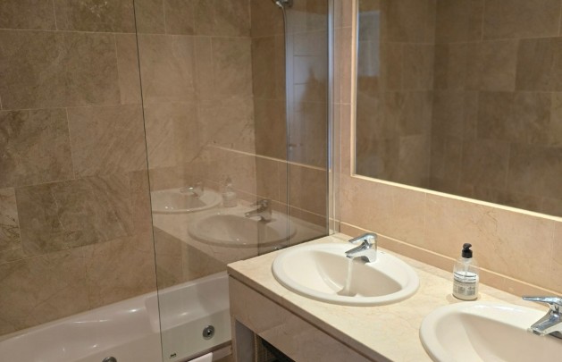 Alquiler a corto plazo - Apartamento / piso - Albir - Centro
