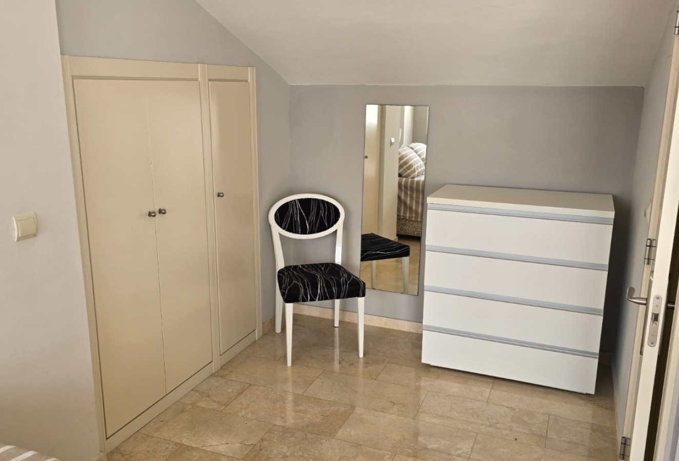 Alquiler a corto plazo - Apartamento / piso - Albir - Centro