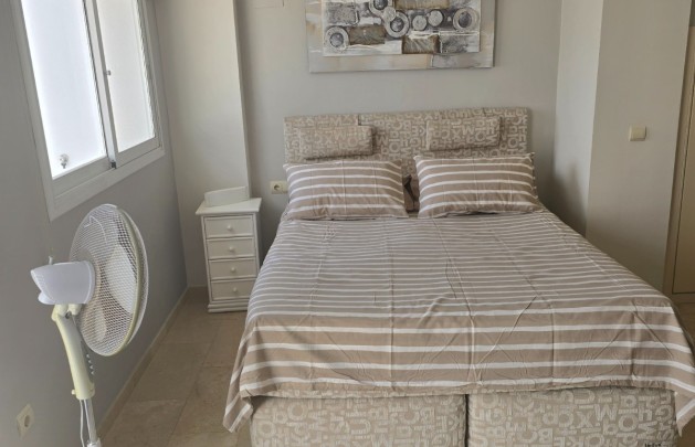 Alquiler a corto plazo - Apartamento / piso - Albir - Centro