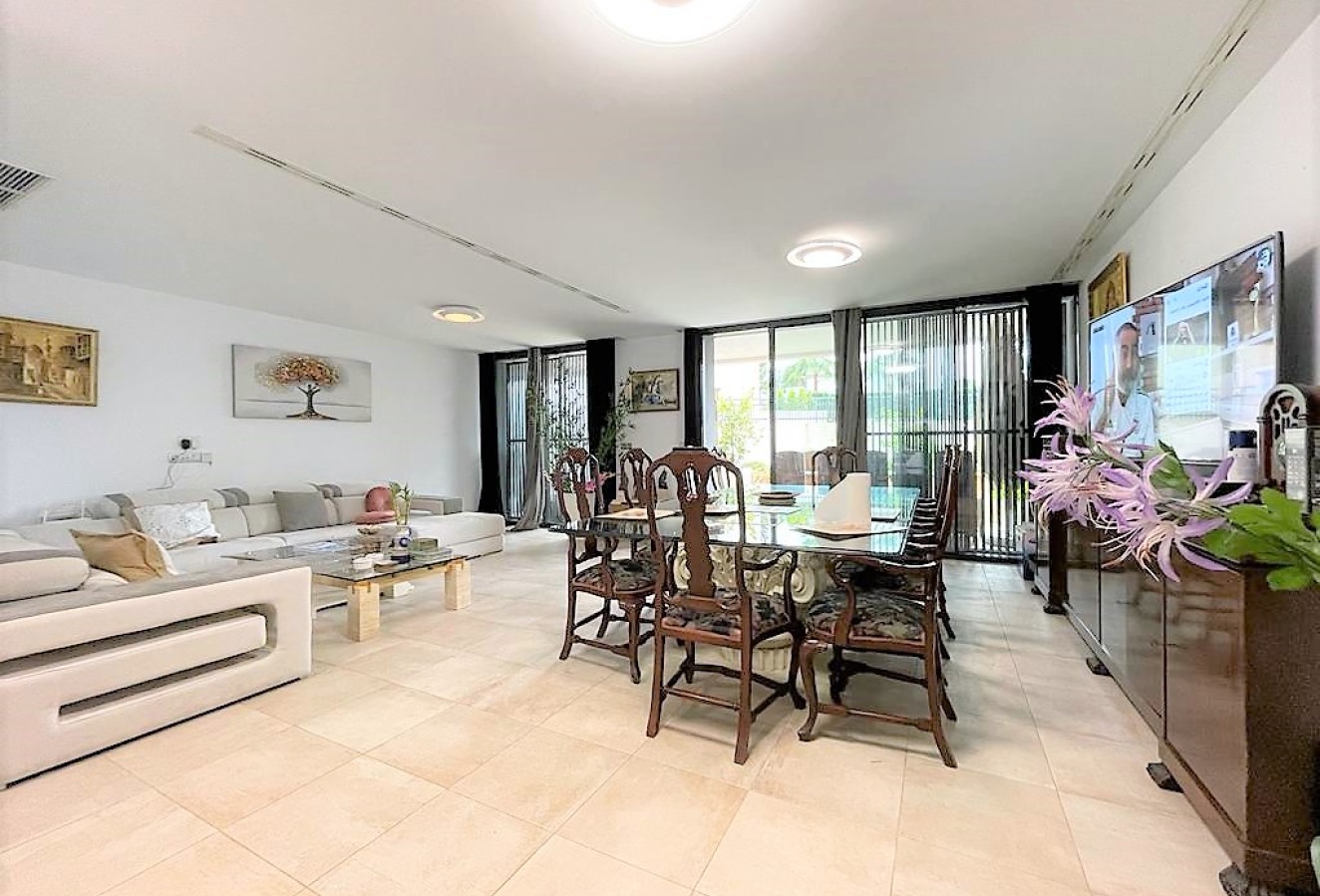 Resale - Apartment / flat - Albir - Urbanizacion