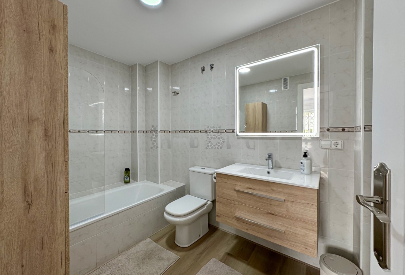 Alquiler a corto plazo - Apartamento / piso - Albir