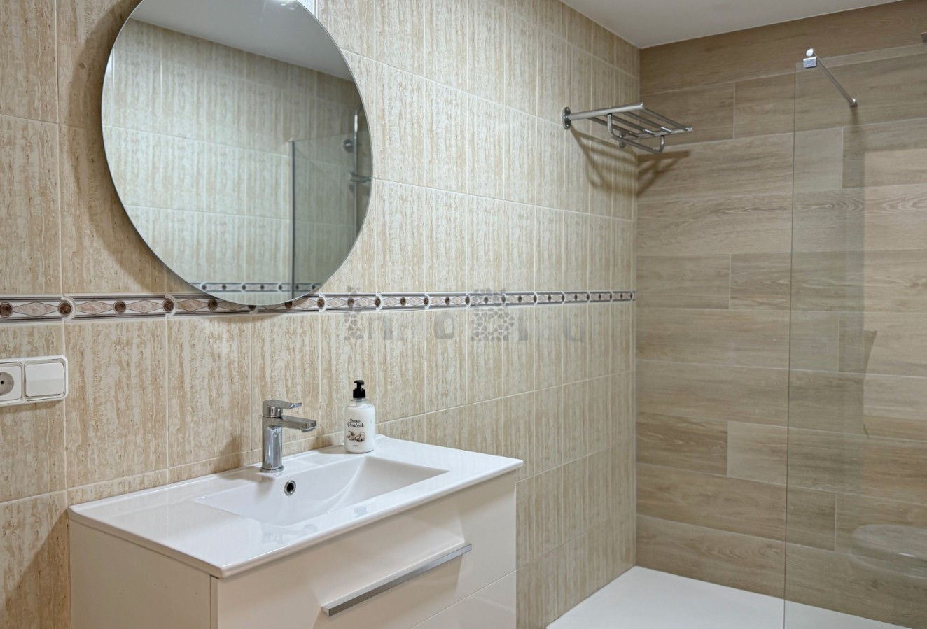 Alquiler a corto plazo - Apartamento / piso - Albir