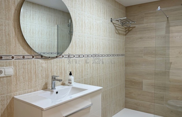 Alquiler a corto plazo - Apartamento / piso - Albir