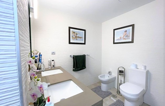 Resale - Apartment / flat - Albir - Urbanizacion