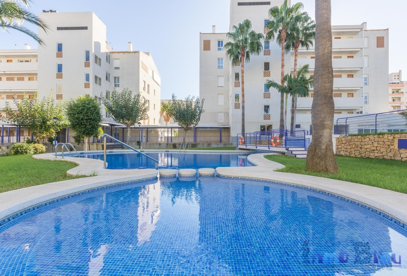 Sale - Apartment / flat - Albir