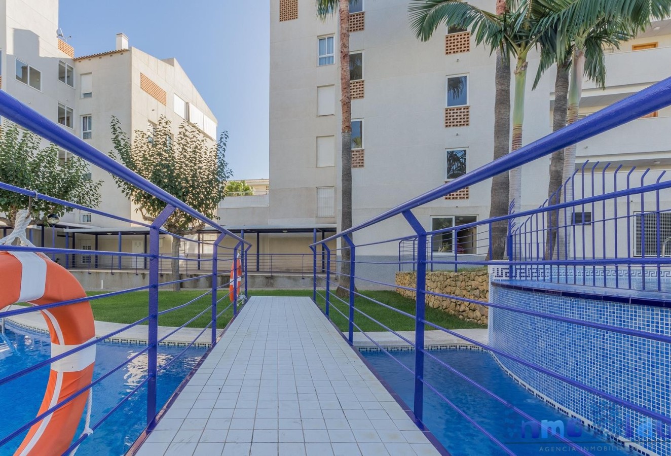 Sale - Apartment / flat - Albir