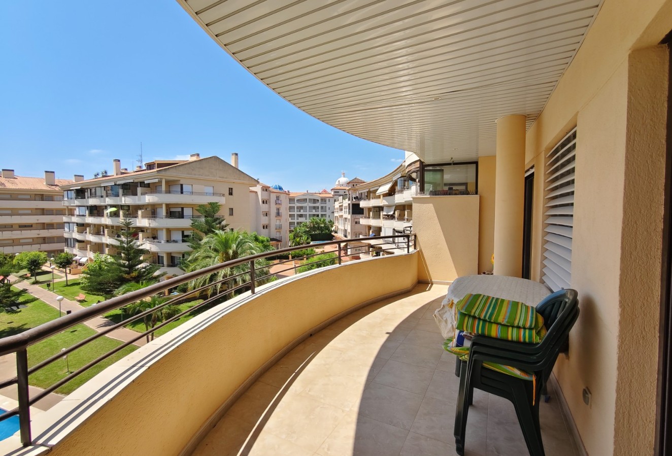 Sale - Apartment / flat - Albir