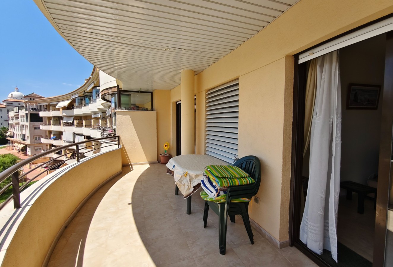 Sale - Apartment / flat - Albir