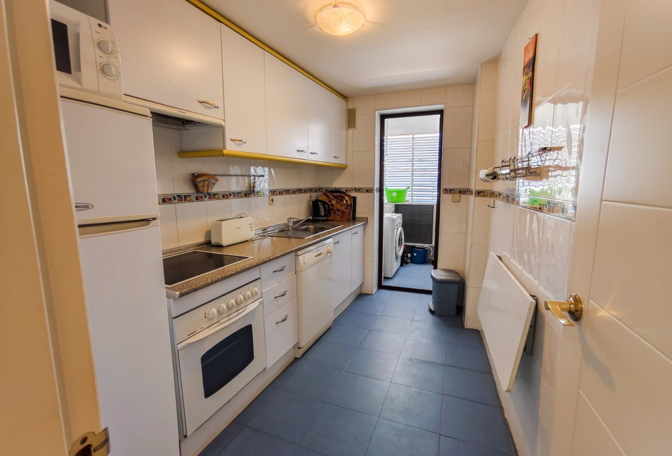 Sale - Apartment / flat - Albir
