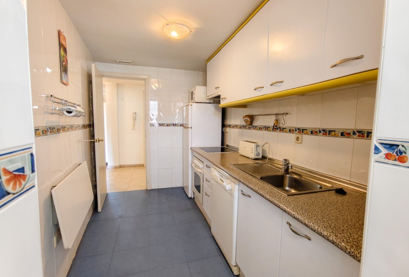 Sale - Apartment / flat - Albir