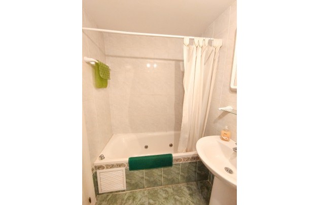 Sale - Apartment / flat - Albir