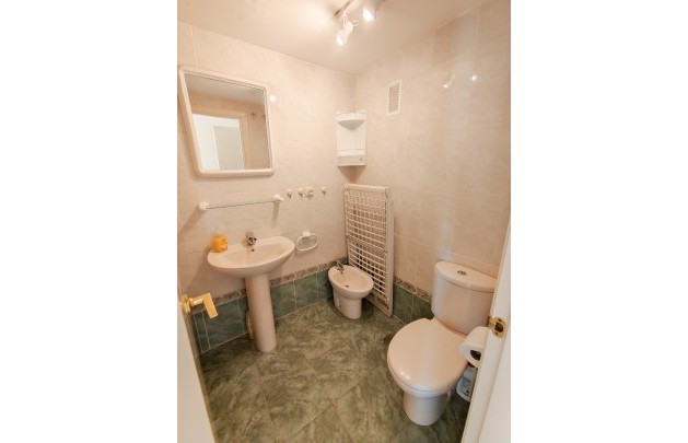 Sale - Apartment / flat - Albir