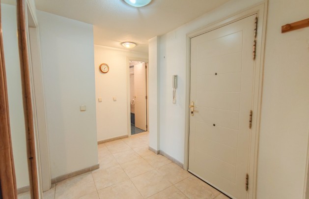 Sale - Apartment / flat - Albir