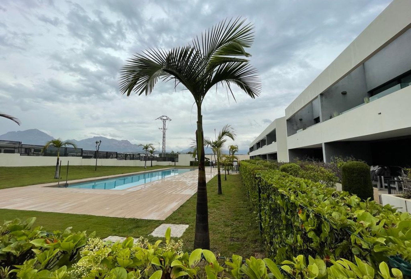 Resale - Apartment / flat - Albir - Urbanizacion