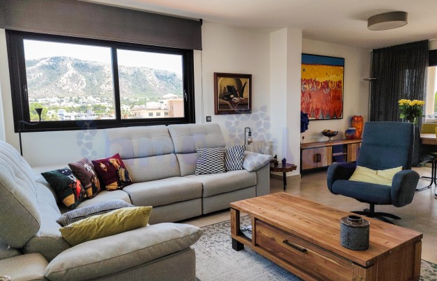 Sale - Penthouse - Albir