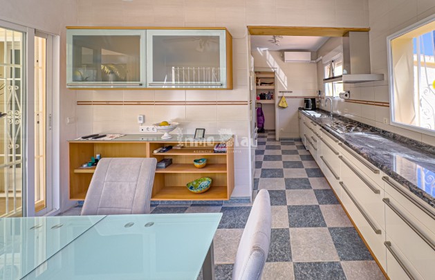 Sale - Villa - Albir