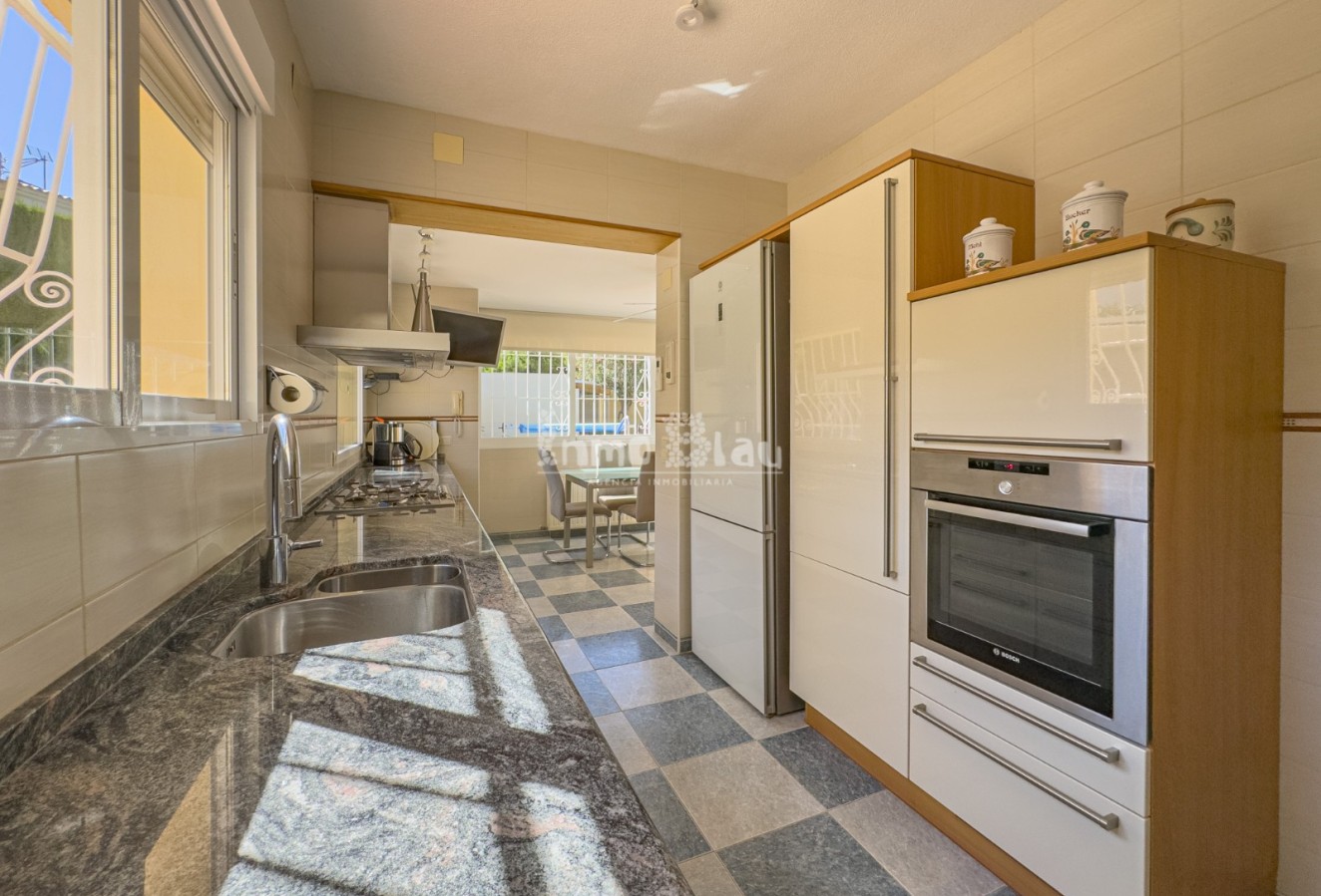 Sale - Villa - Albir