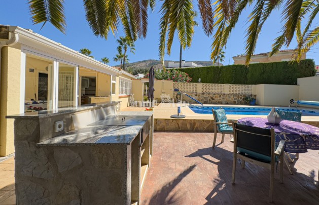 Sale - Villa - Albir