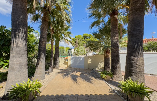 Sale - Villa - Albir