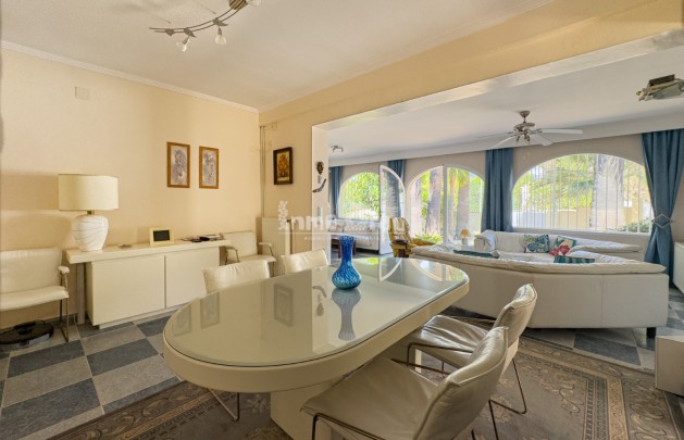 Sale - Villa - Albir