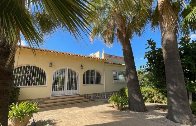 Sale - Villa - Albir