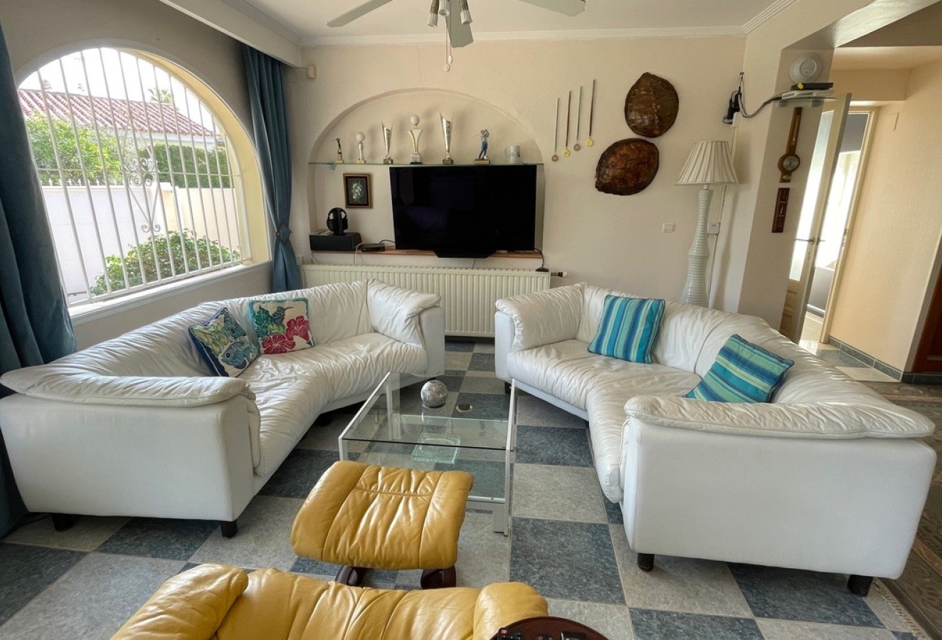 Sale - Villa - Albir