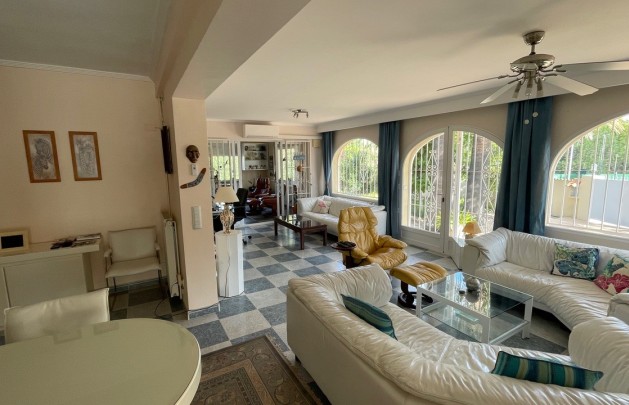 Sale - Villa - Albir