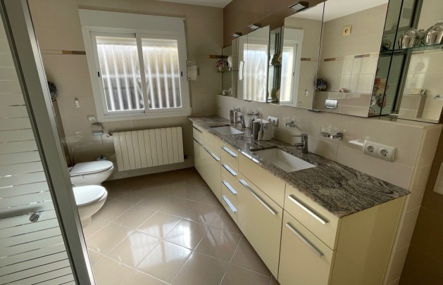 Sale - Villa - Albir