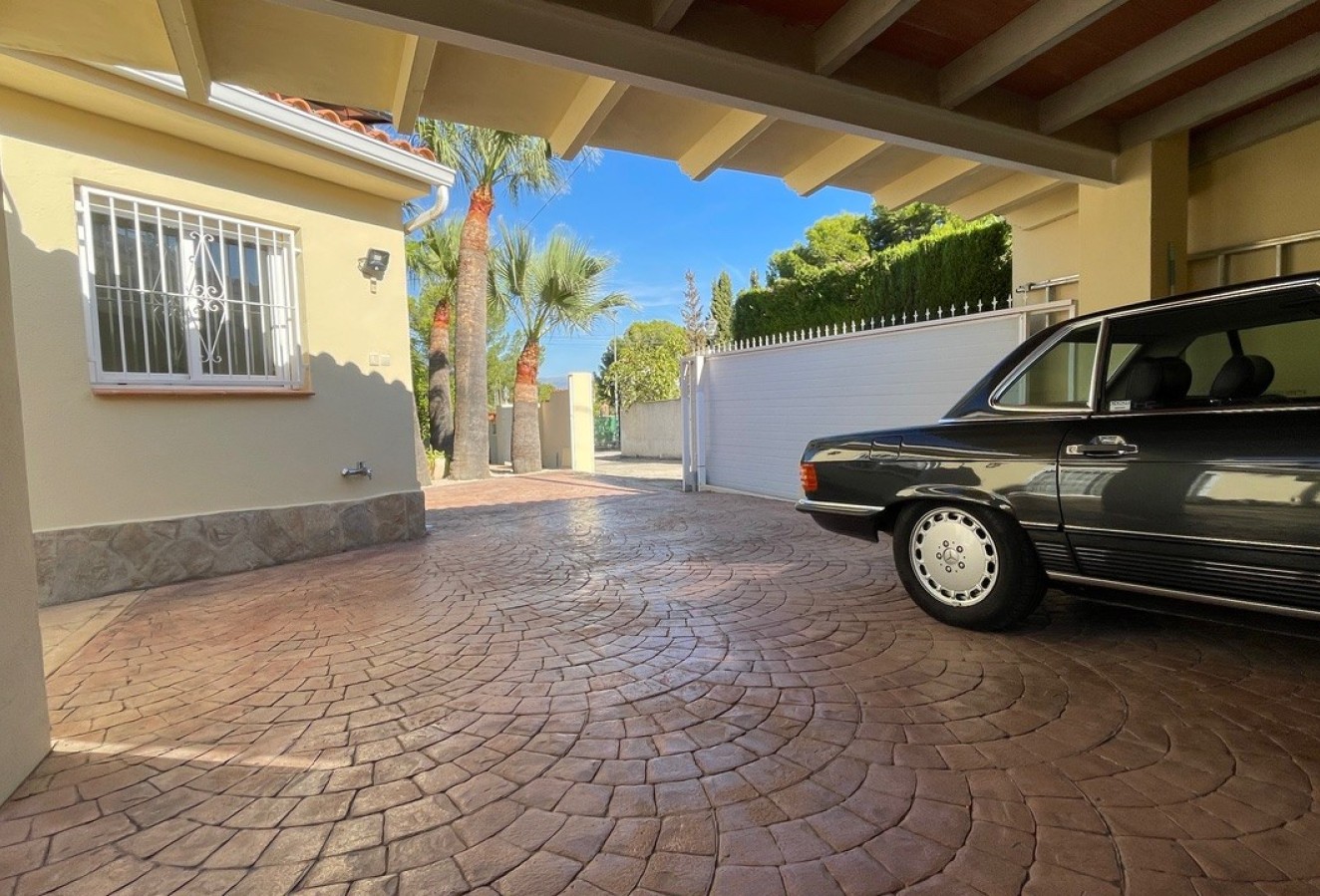 Sale - Villa - Albir