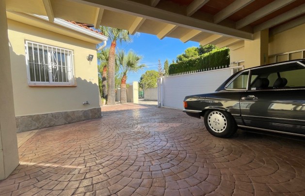 Sale - Villa - Albir