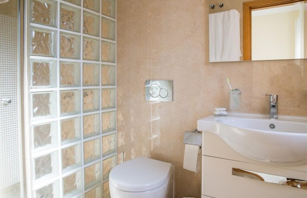 Sale - apartment - Albir - Playa