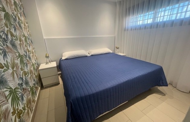 Alquiler a largo plazo - Apartamento / piso - Albir