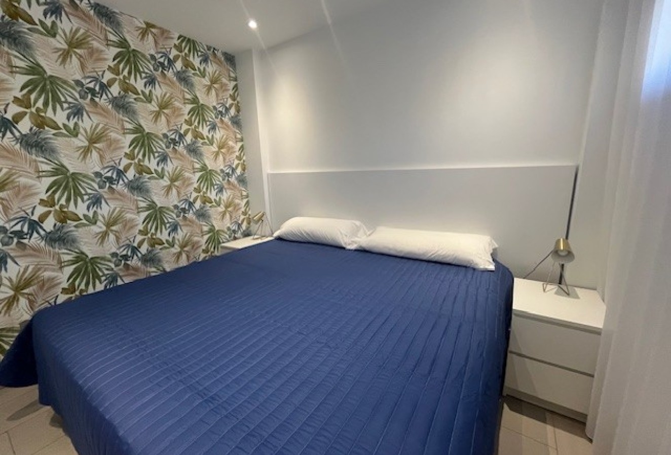 Alquiler a largo plazo - Apartamento / piso - Albir