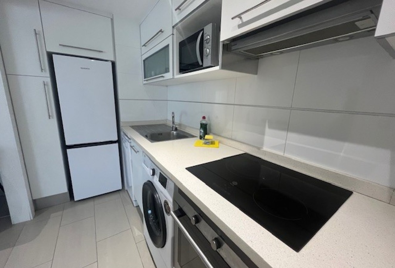 Alquiler a largo plazo - Apartamento / piso - Albir