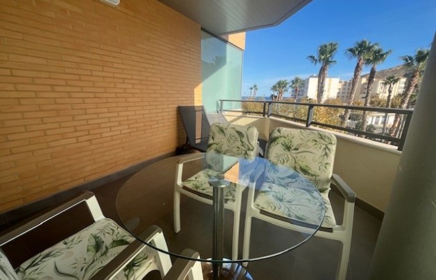 Alquiler a largo plazo - Apartamento / piso - Albir
