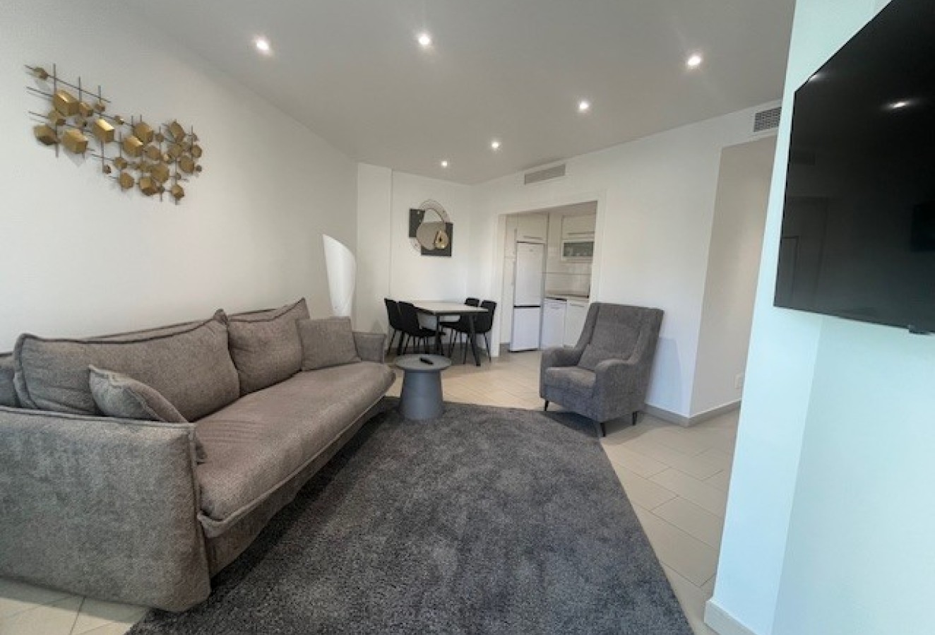 Alquiler a largo plazo - Apartamento / piso - Albir