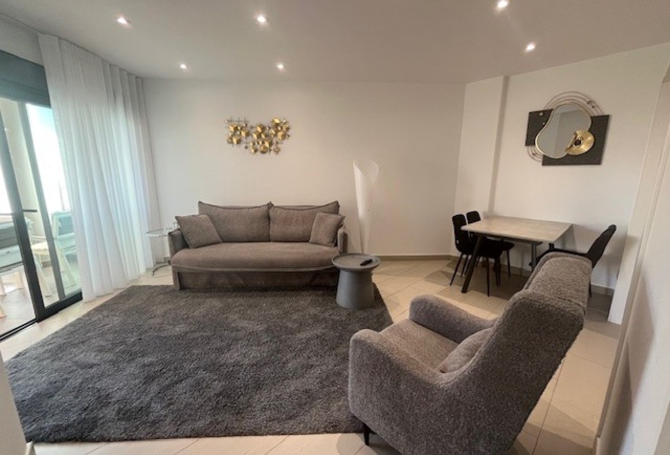 Alquiler a largo plazo - Apartamento / piso - Albir