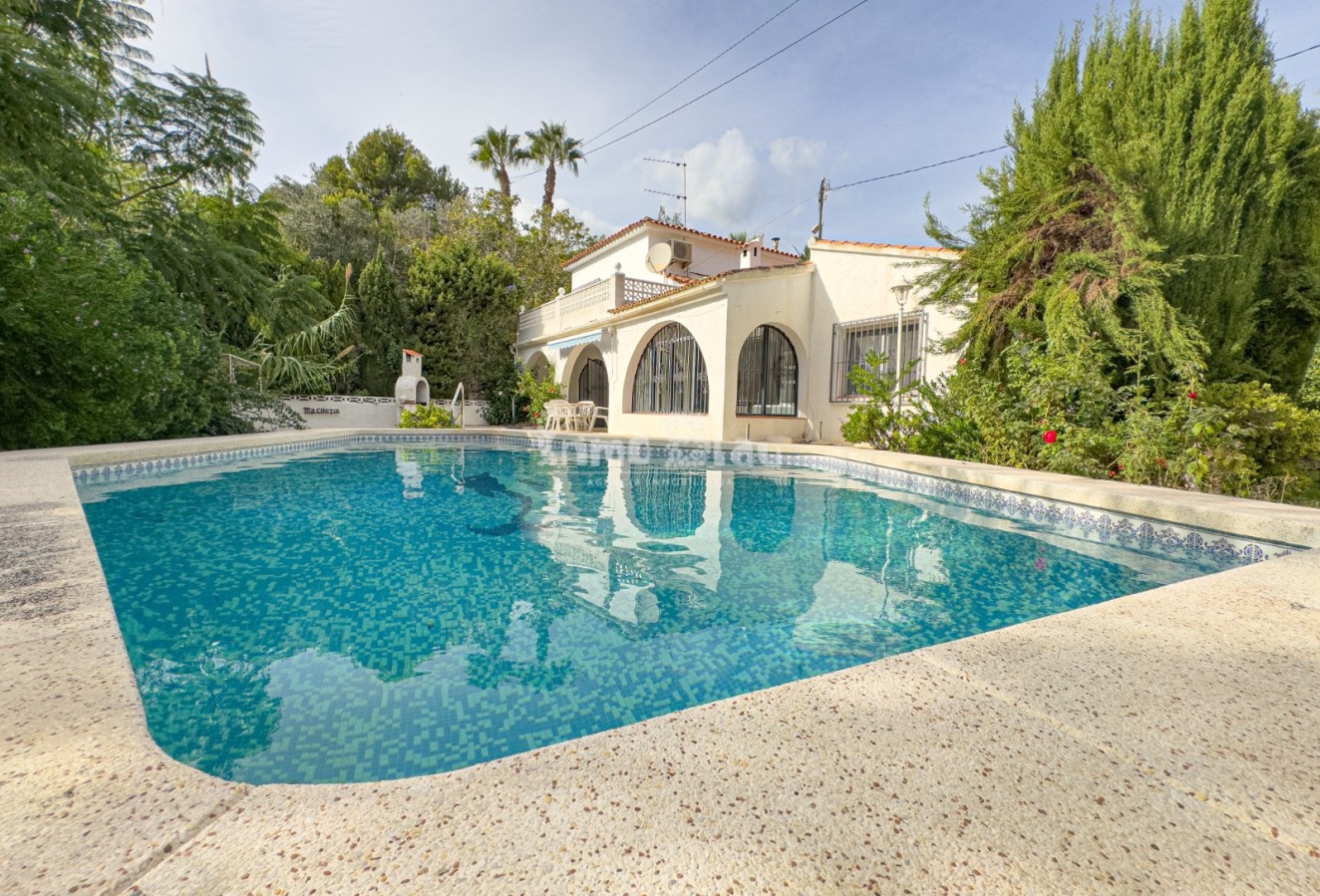 Sale - Villa - Altea