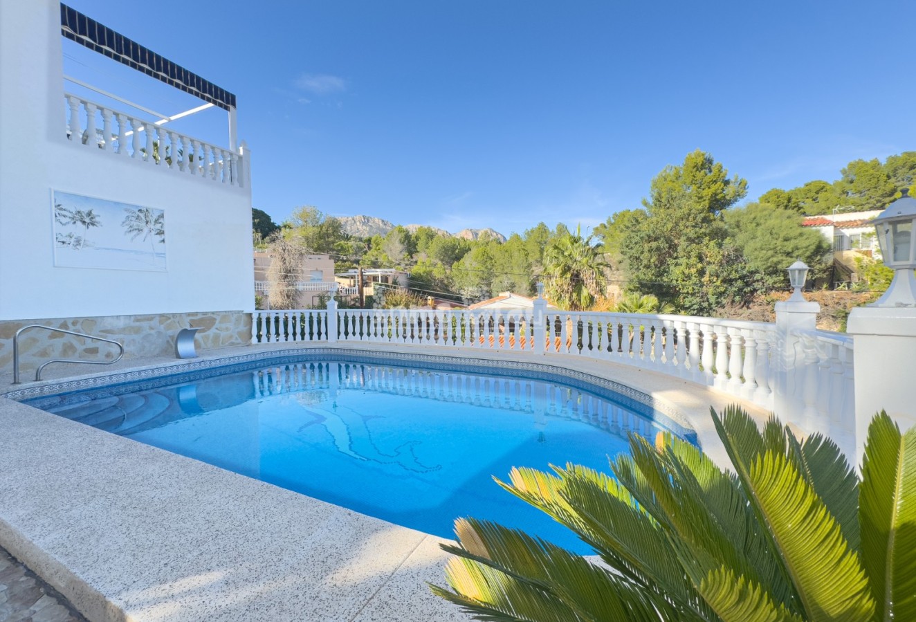 Sale - Villa - La Nucía