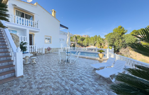 Sale - Villa - La Nucía
