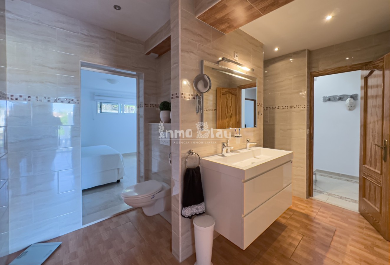 Sale - Villa - La Nucía