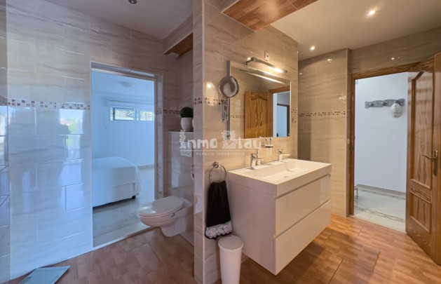 Sale - Villa - La Nucía